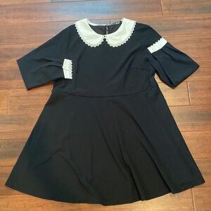 EUC Wednesday Addams Costume Dress Plus Size 2XL Black & White Dress